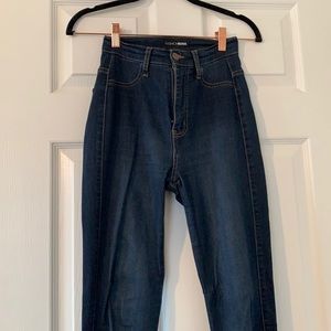 Dark blue high waisted jeans